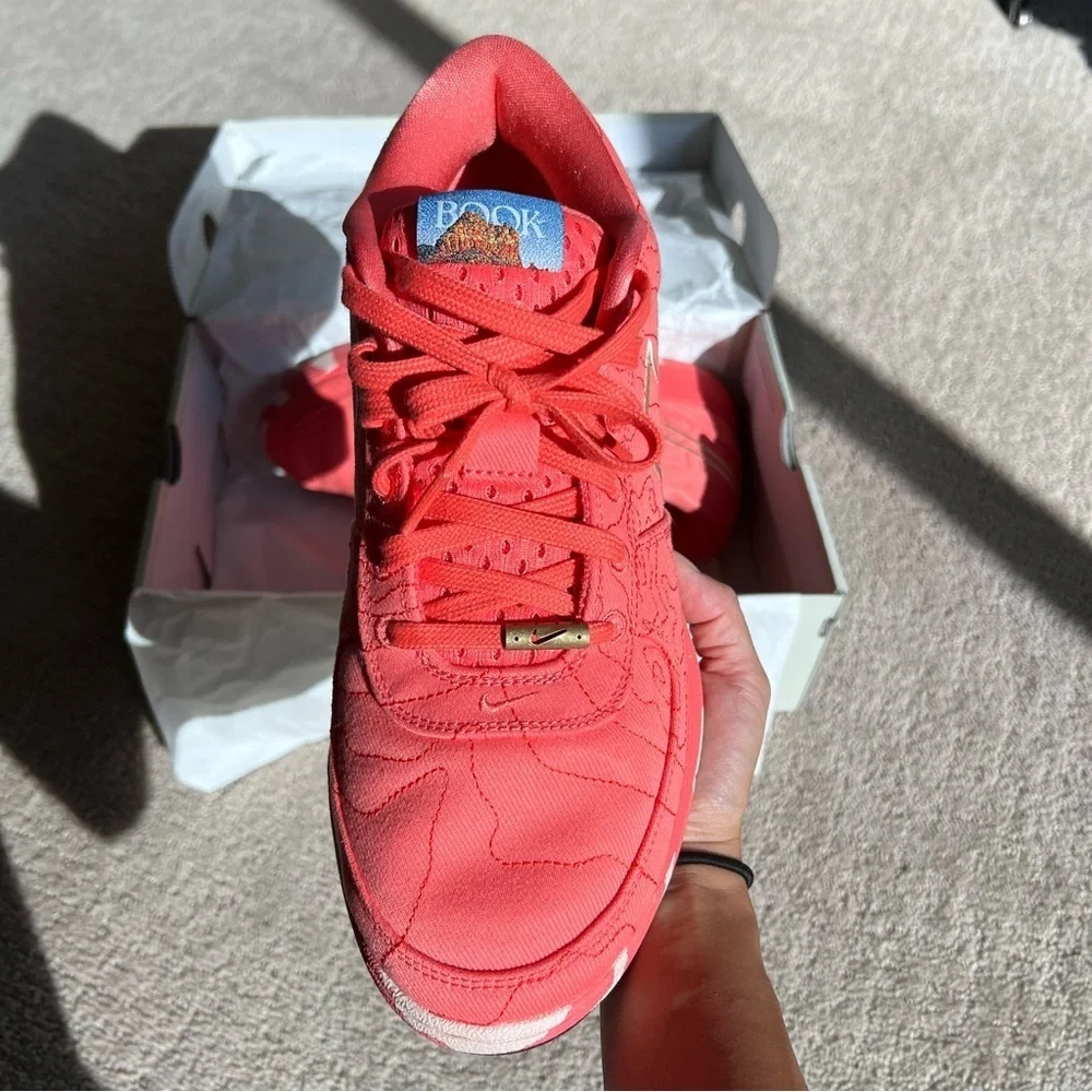 Nike Book 1 